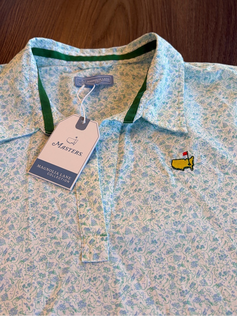 Masters Magnolia Lane Collection Women’s Golf Tunic Blouse Blue & Green Paisley